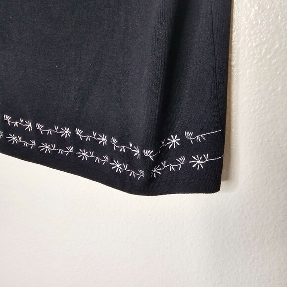 Vintage L Top Black Silk Blend Knit Floral Embroidery Whimsigoth Dark Cottage - Picture 3 of 5